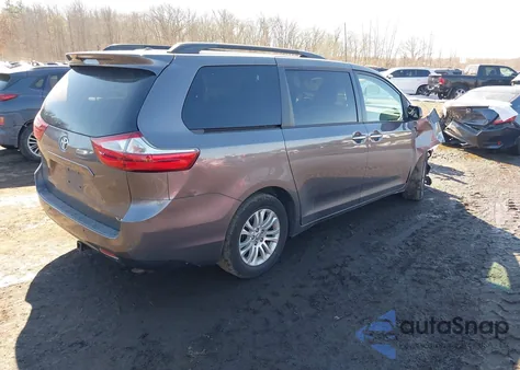 2015 Toyota Sienna Xle Premium 8 Passenger z USA, uszkodzony, nr VIN 5TDYK3DC8FS557800